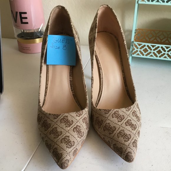 GUESS or Gucci pointed-toe pump heels 8/8.5 - Picture 12 of 12